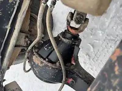 Eaton RS404 Rear Differential for a 1994 International F-8100