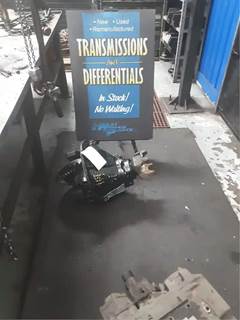 Eaton RS404 Rear Differential for a 2002 Peterbilt 378