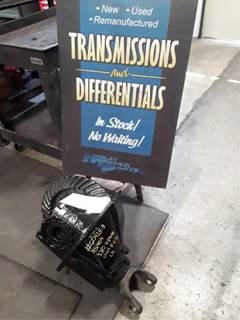 Eaton RS404 Rear Differential for a 1995 Peterbilt 379