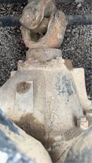 Eaton RS404 Rear Differential for a 2000 Kenworth T800