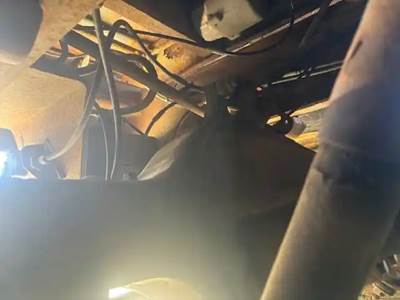 Eaton RS405 Rear Differential for a 1999 Mack CL713