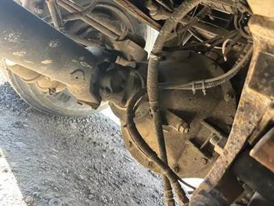 Eaton RS461P Rear Differential for a 1998 Peterbilt 378