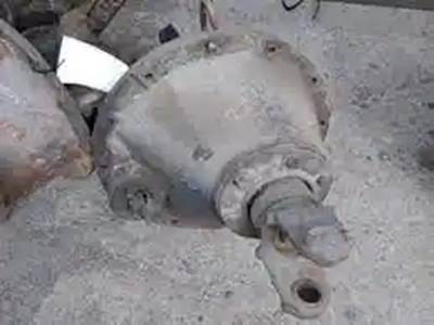 Eaton RS462 Rear Differential for a 2000 Kenworth W900