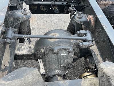 Eaton RSP40 Rear Differential for a 2014 Kenworth T800