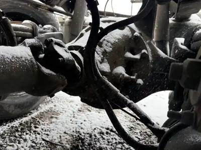 Eaton RSP40 Rear Differential for a 2003 Peterbilt 379