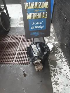 Eaton RSP40 Rear Differential for a 2003 Peterbilt 385