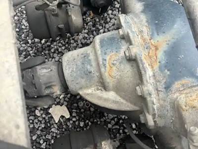 Mercedes-Benz ART400-4 Rear Differential for a 2016 Freightliner Cascadia 125