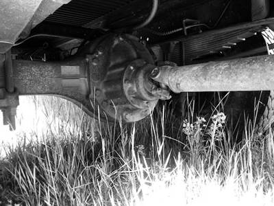 Meritor-Rockwell 17-145 Rear Differential for a 1999 Ford F800