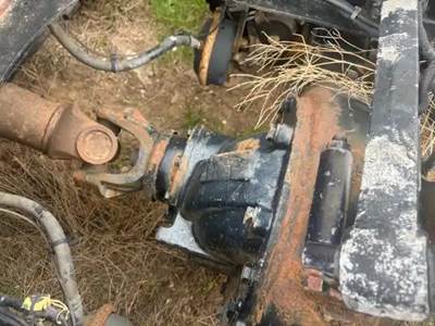 Meritor-Rockwell 20-145 Rear Differential for a 2004 Volvo VNL