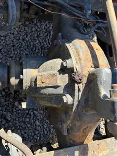 Meritor-Rockwell 40-145 Rear Differential for a 2000 Volvo VNL