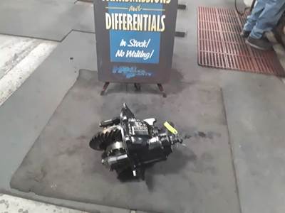 Meritor-Rockwell 40-145 Rear Differential for a 2009 Freightliner M-2