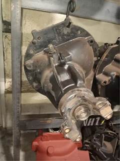 Meritor-Rockwell MT40143 Rear Differential for a 2010 Freightliner Cascadia 125