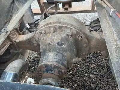 Meritor-Rockwell R170 Rear Differential for a 1984 Ford LN9000