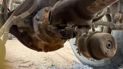 Meritor-Rockwell RDL46160 Rear Differential for a 2017 Peterbilt 389