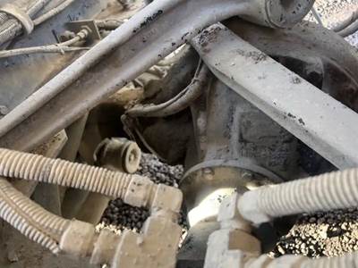 Meritor-Rockwell RRL23-160 Rear Differential for a 1998 Peterbilt 357