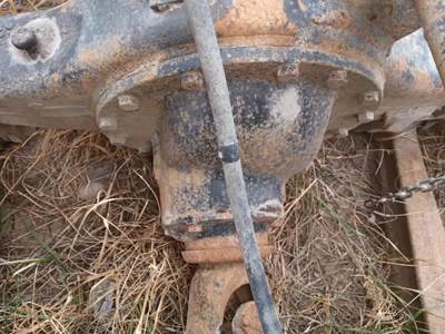 Meritor-Rockwell SL100 Rear Differential for a 1987 Ford LNT8000