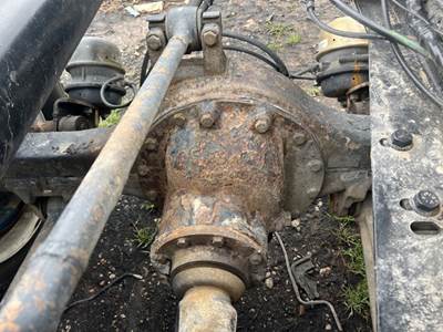 Meritor-Rockwell SSHR Rear Differential for a 1984 GMC GENERAL