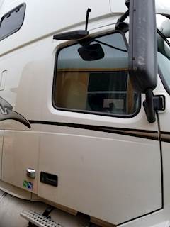 Volvo VNL Door Window Regulator
