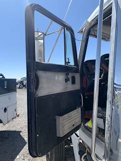 Peterbilt 378 Door Window