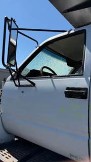 Chevrolet C6500 Left Door