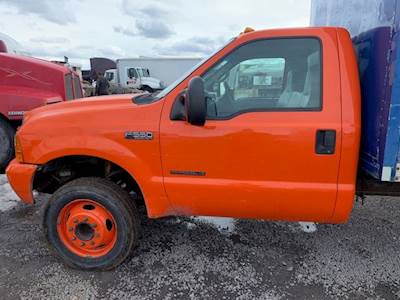 Ford F-550 Left Door for a 2000 Ford F550