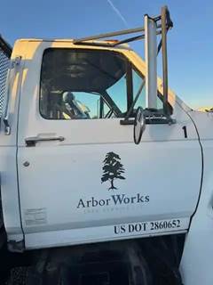 Ford F-700 Right Door for a 1996 Ford F700