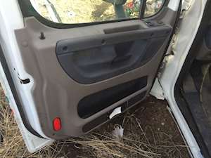 Freightliner Cascadia Left Door