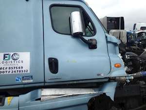Freightliner Cascadia Right Door