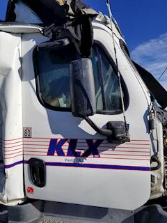 Freightliner Cascadia 125 Right Door