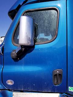 Freightliner Cascadia 125 Left Door