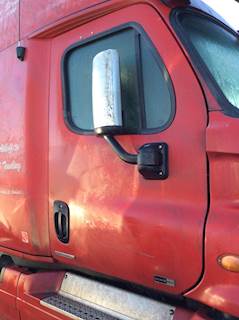 Freightliner Cascadia 125 Right Door