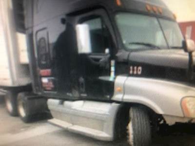 Freightliner Cascadia 125 Right Door