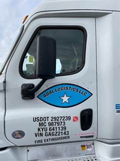 Freightliner Cascadia 125 Left Door