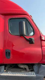 Freightliner Cascadia 125 Right Door