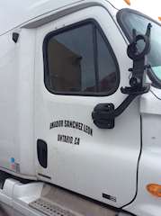 Freightliner Cascadia 125 Right Door