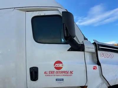Freightliner Cascadia 126 Right Door