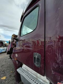 Freightliner Cascadia Left Door for a 2018 Freightliner Cascadia 123