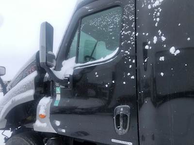 Freightliner Cascadia Left Door
