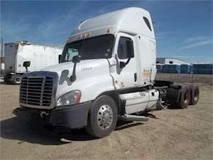 Freightliner Cascadia Left Door