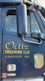 Freightliner Century Class C120 Right Door