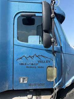 Freightliner Columbia 120 Right Door