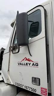 Freightliner Columbia 120 Left Door