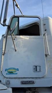Freightliner FLD120 Left Door