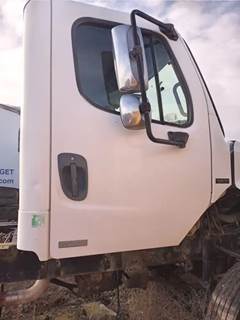 Freightliner M2 106 Right Door for a 2004 Freightliner M2 106 Heavy Duty