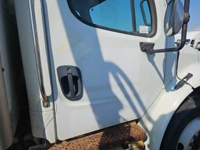 Freightliner M2 106 Right Door
