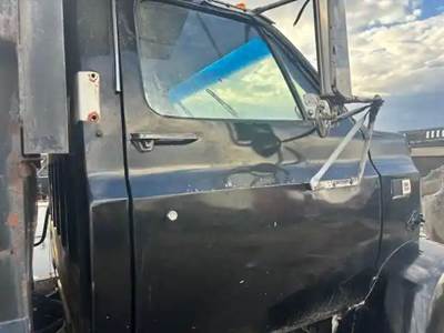 GMC C7000 Right Door