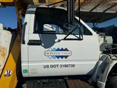 GMC TopKick C7000 Right Door for a 1996 GMC C7000 Topkick