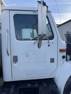 International 4700 / 4900 Right Door for a 2002 International 47/4900