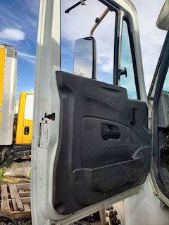 International DuraStar 4300 Door