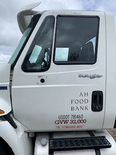 International DuraStar 4300 Left Door